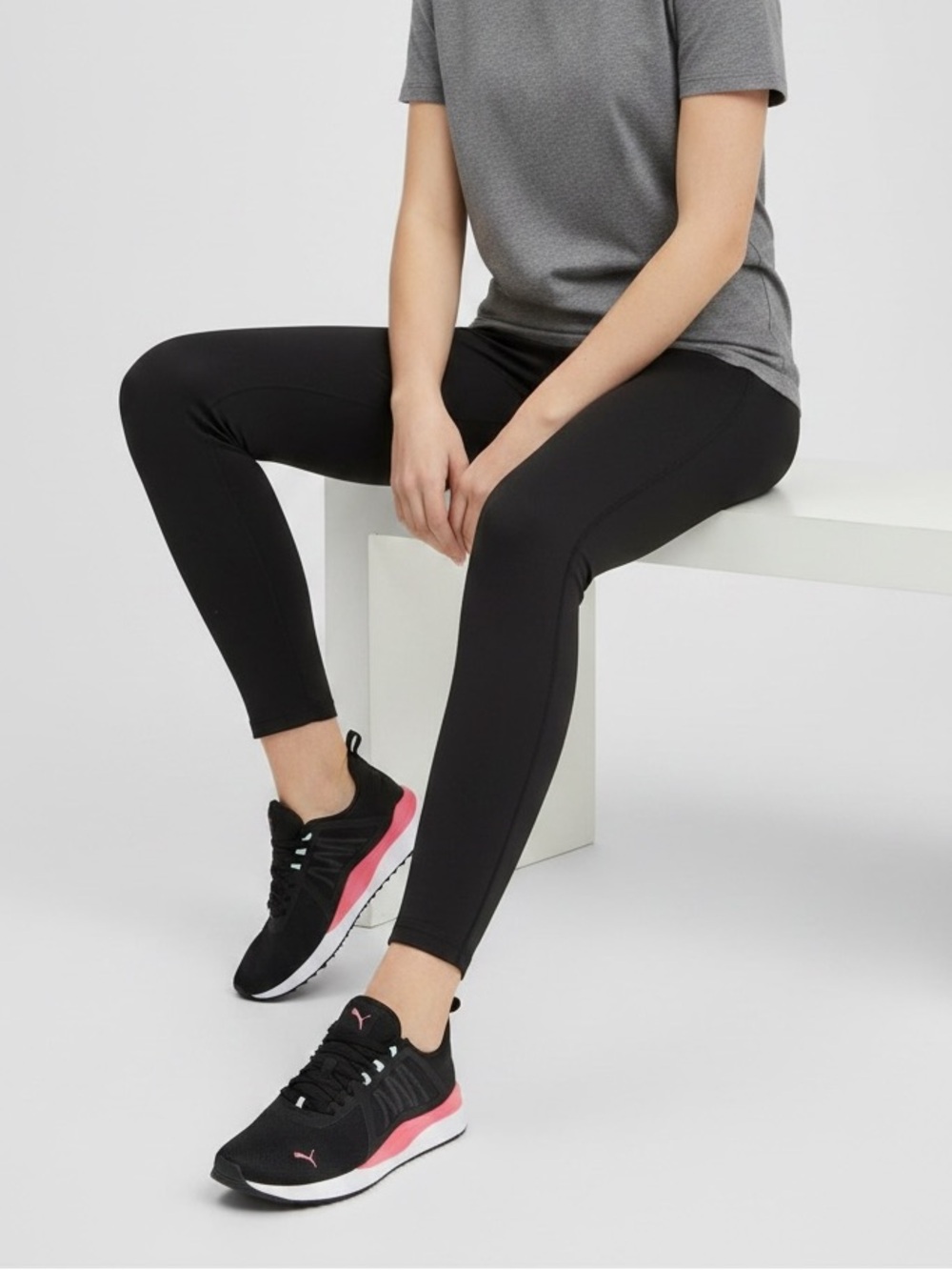 Puma Pacer Net Cage Size 6.5 Women's Black & Pink Sneakers